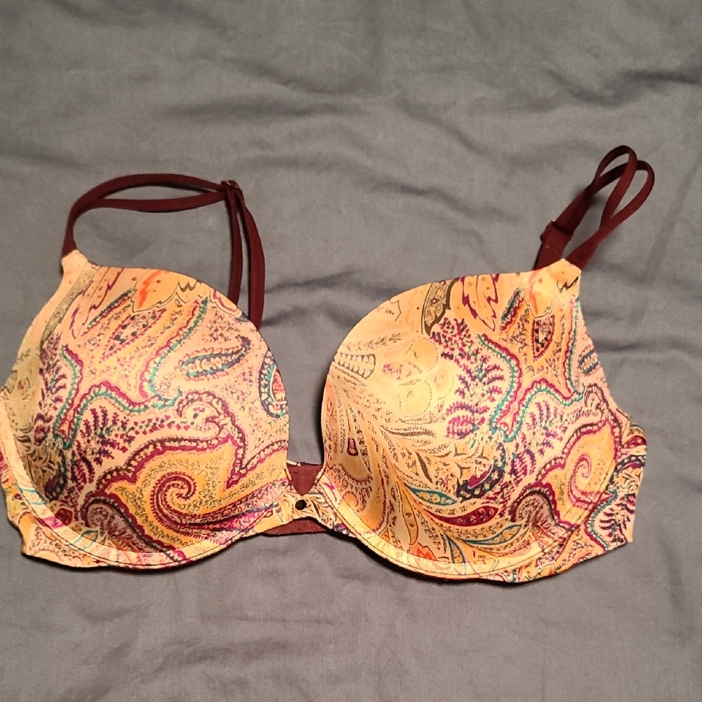 Victoria's Secret Very Sexy Push Up Paisley Underwire Bra